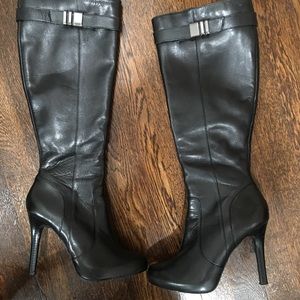*PRICED TO SELL* Nine West jada boots 7.5